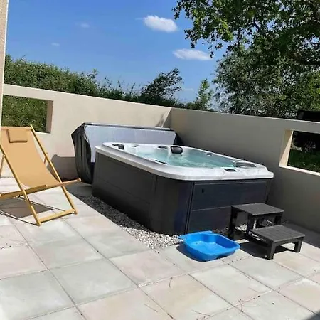 Nyaraló Spacieux 290m2, Ext, Billard Et Babyfoot.